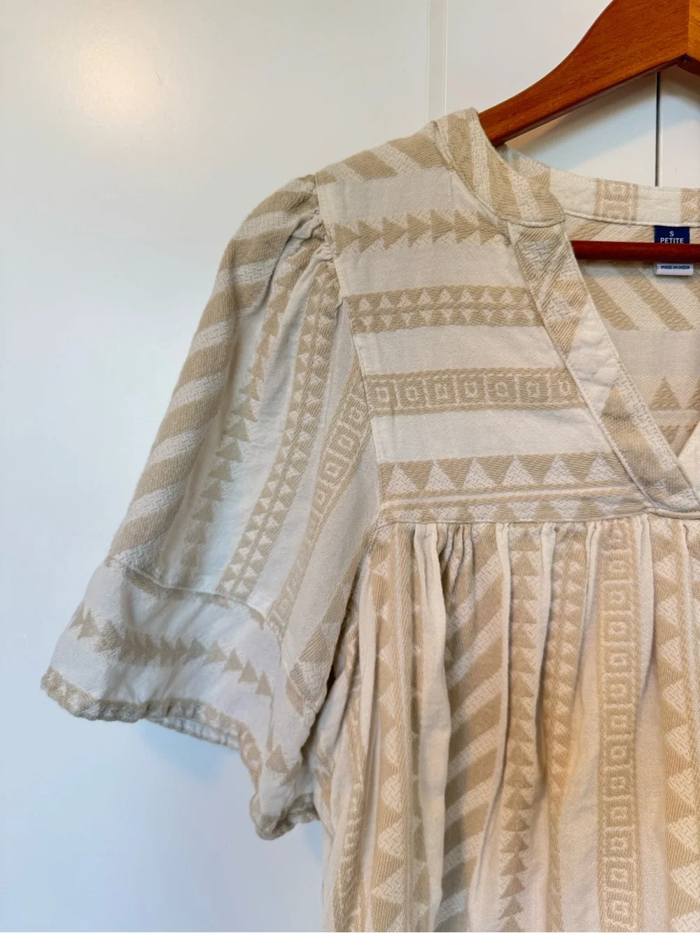 Old Navy Cream Patterned V-Neck Peasant Blouse